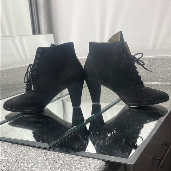 Vintage Y2K MIA Women's Black Velvet/Suede Lace Up Grannycore Ankle Boots Size 8 - Picture 3 of 16